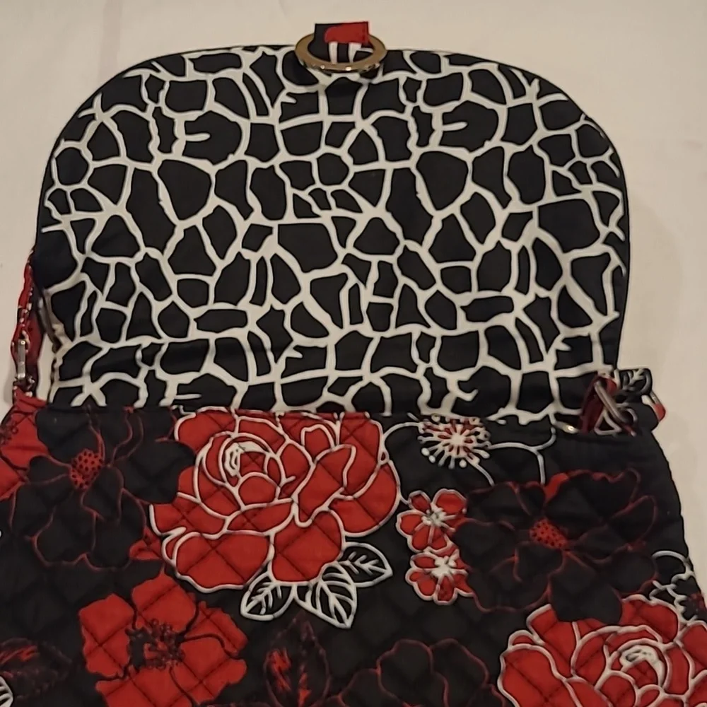Vera Bradley Red black and white floral patterned shoulder bag - Picture 3 of 5